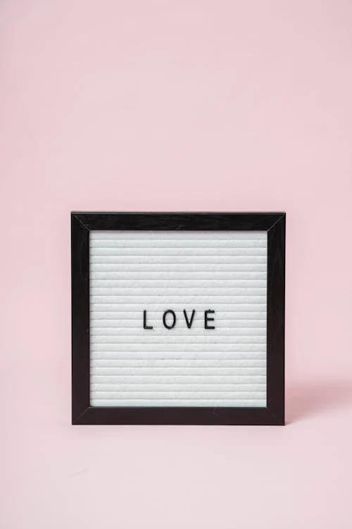 formule de politesse avec plaisir en anglais